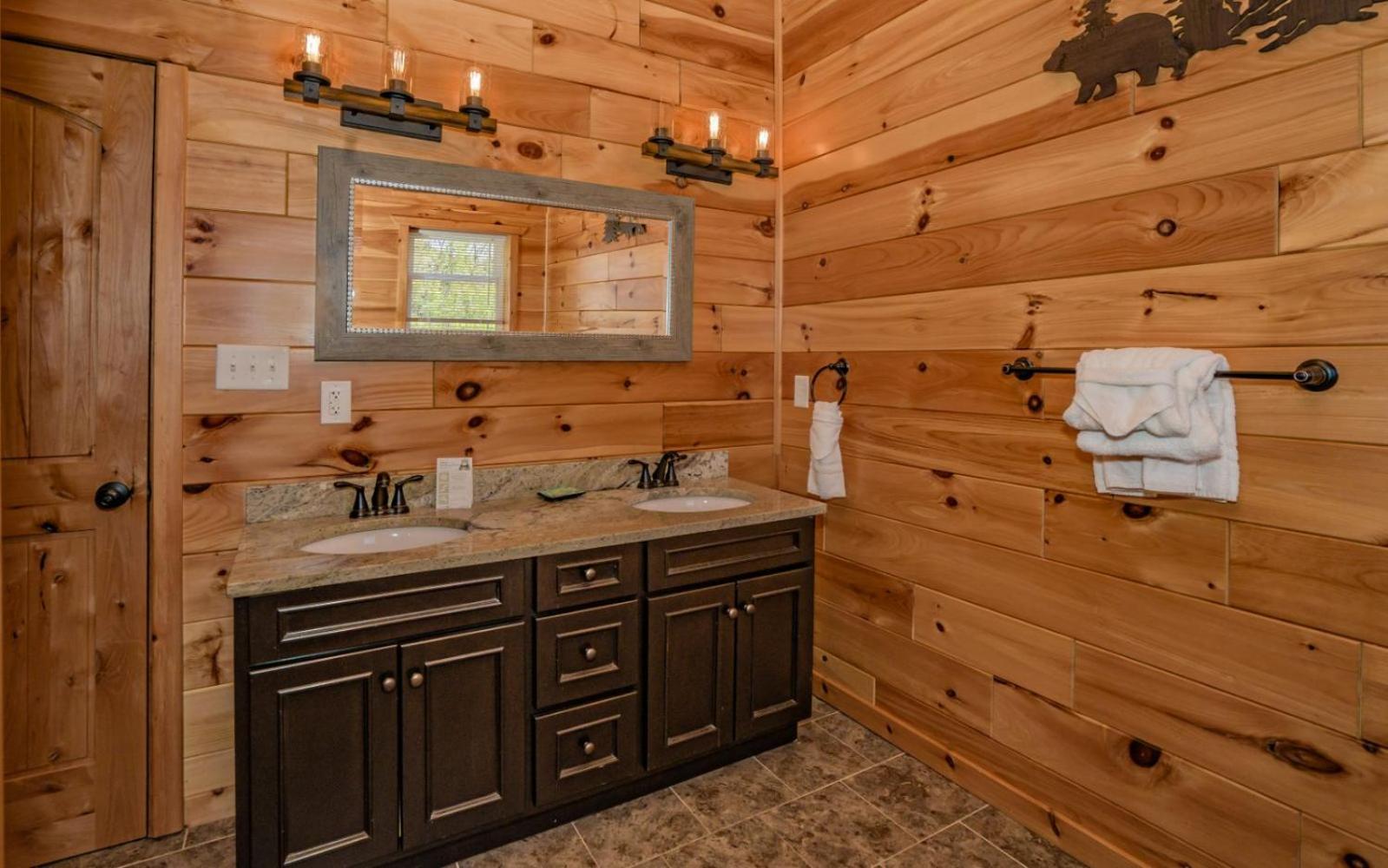 Beartastic Mountain View Lodge ガトリンバーグ エクステリア 写真