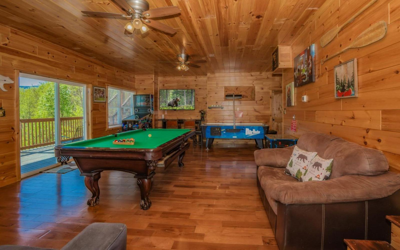 Beartastic Mountain View Lodge ガトリンバーグ エクステリア 写真