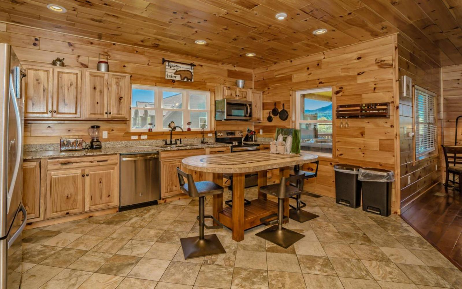 Beartastic Mountain View Lodge ガトリンバーグ エクステリア 写真